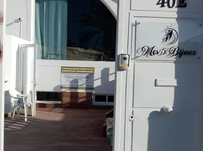 Ξενοδοχείο με διαμερίσματα Mes 5 Bijoux 4*